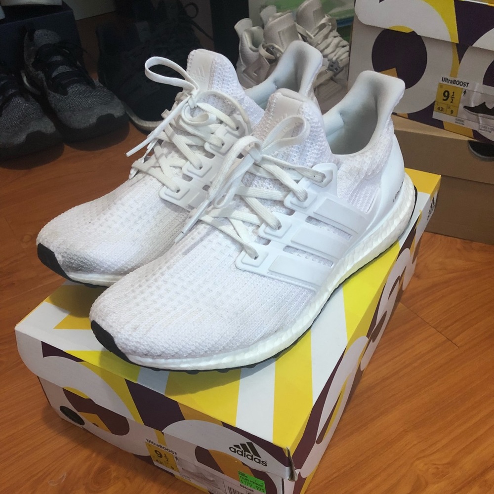 worn tripple white ultraboost 4.0 size 9.5
